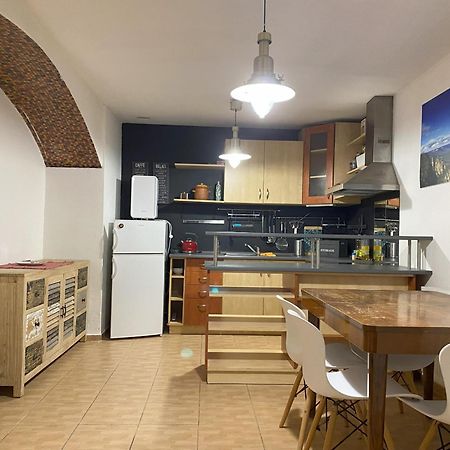 Cozy Garden Apartment In The Heart Of Prag Eksteriør billede